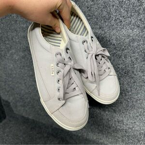 Taos Gray Canvas Sneakers STAR travel indie granola arch support cottage